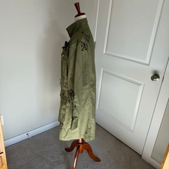 Michael Kors Butterfly-Embroidered Cargo Jacket Green Large - Picture 8 of 11